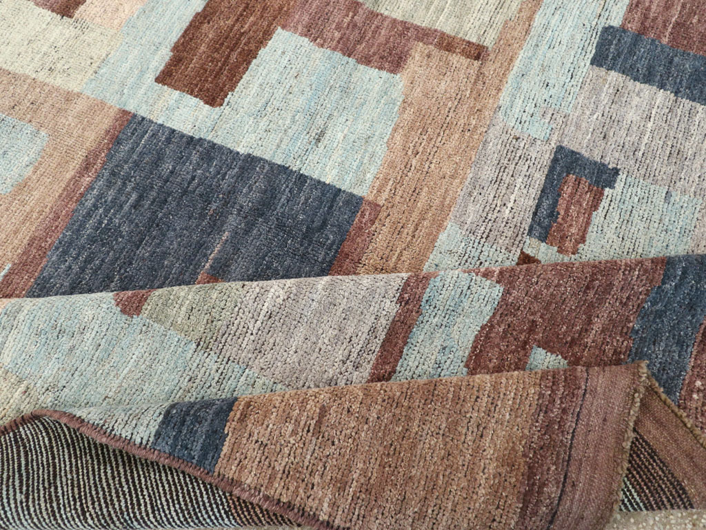 Contemporary Turkish Room Size Carpet, No.31377 - Galerie Shabab