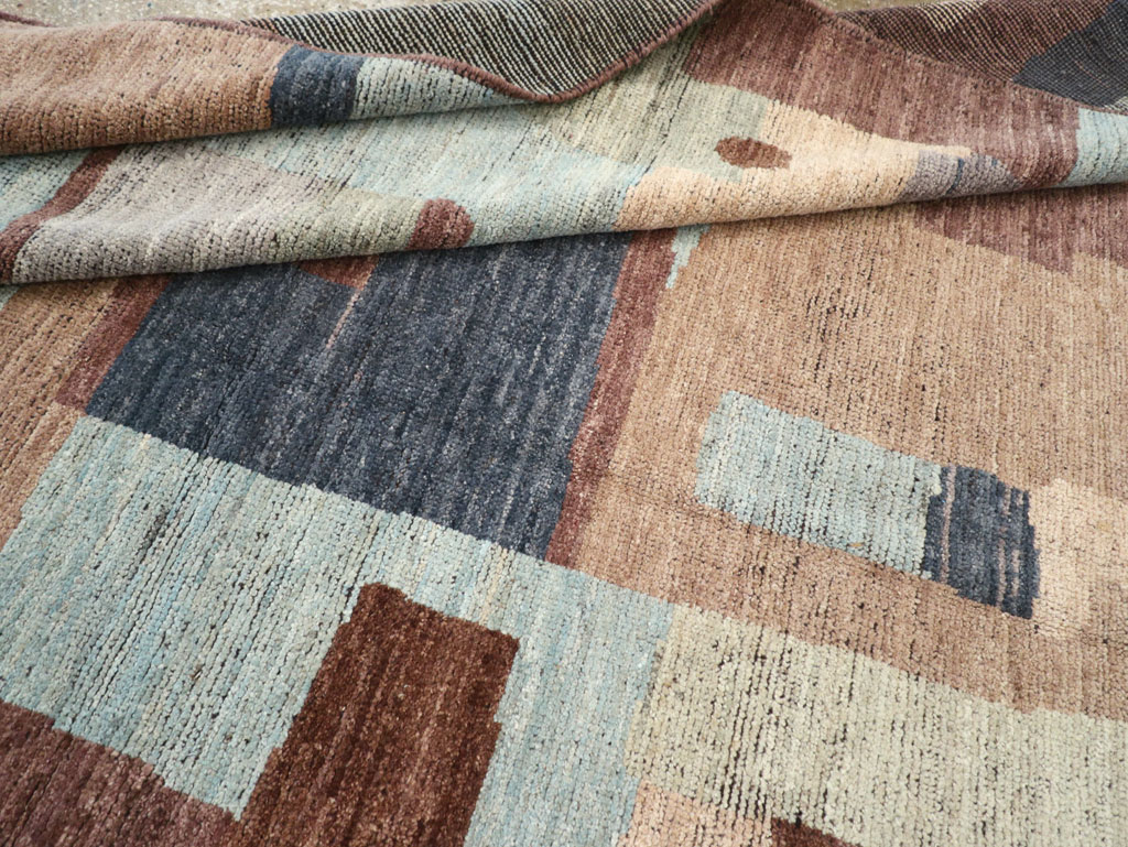 Contemporary Turkish Room Size Carpet, No.31377 - Galerie Shabab