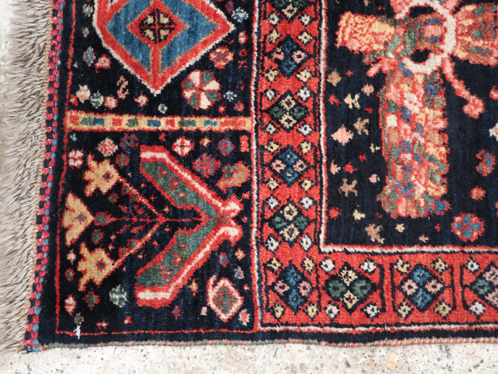 Persian Qashqai Pictorial Rug, No.31396 - Galerie Shabab