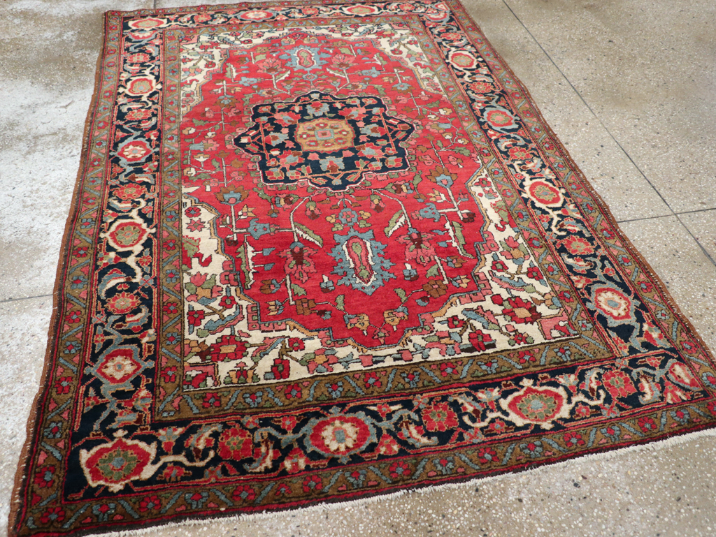 Antique Persian Heriz Accent Rug, No.31397 - Galerie Shabab