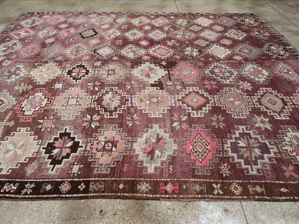 Vintage Turkish Anatolian Room Size Carpet, No.31399 - Galerie Shabab
