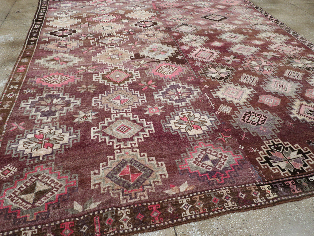 Vintage Turkish Anatolian Room Size Carpet, No.31399 - Galerie Shabab