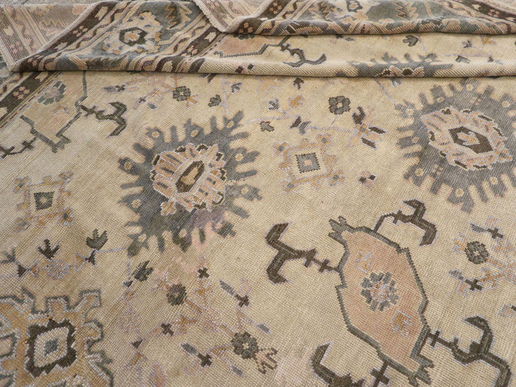 Antique Turkish Oushak Large Room Size Carpet, No.31405 - Galerie Shabab