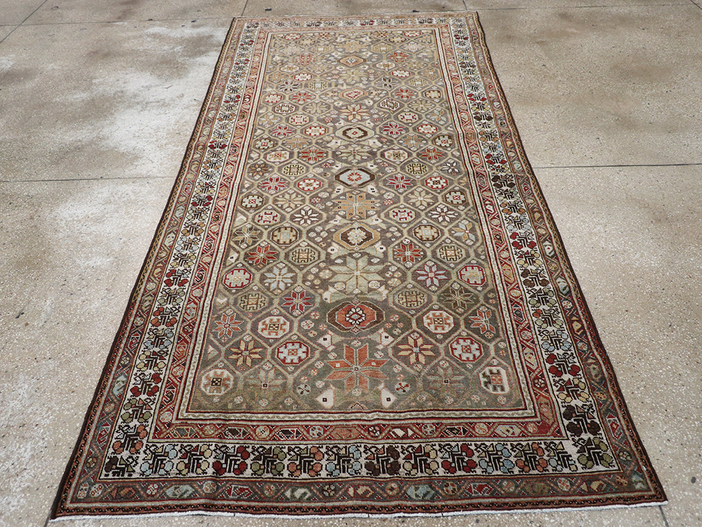 Antique Persian Kurd Gallery Rug, No.31411 - Galerie Shabab
