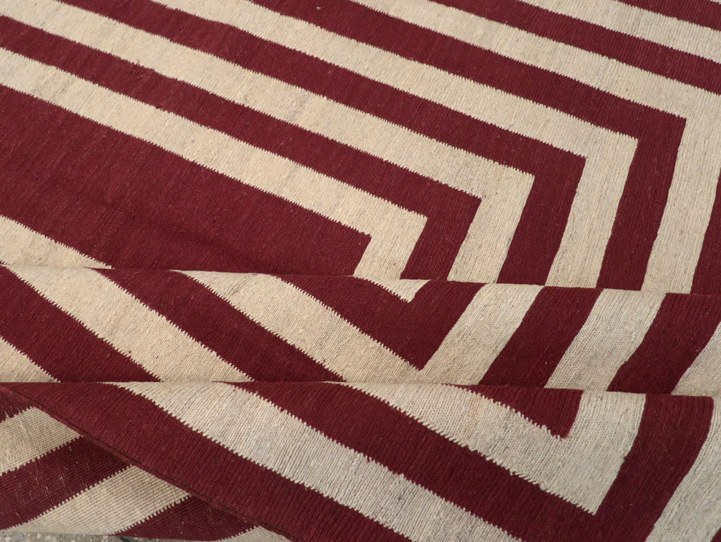 Contemporary Turkish Flatweave Accent Carpet, No.31412 - Galerie Shabab