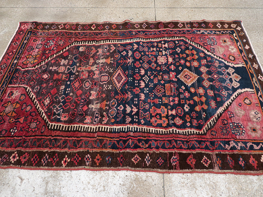 Vintage Persian Hamadan Pictorial Accent Rug, No.31413 - Galerie Shabab