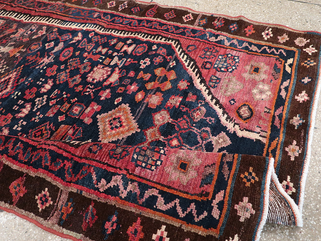 Vintage Persian Hamadan Pictorial Accent Rug, No.31413 - Galerie Shabab