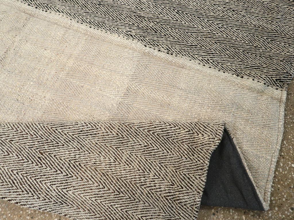 Modern Turkish Flatweave Accent Rug, No.31414 - Galerie Shabab