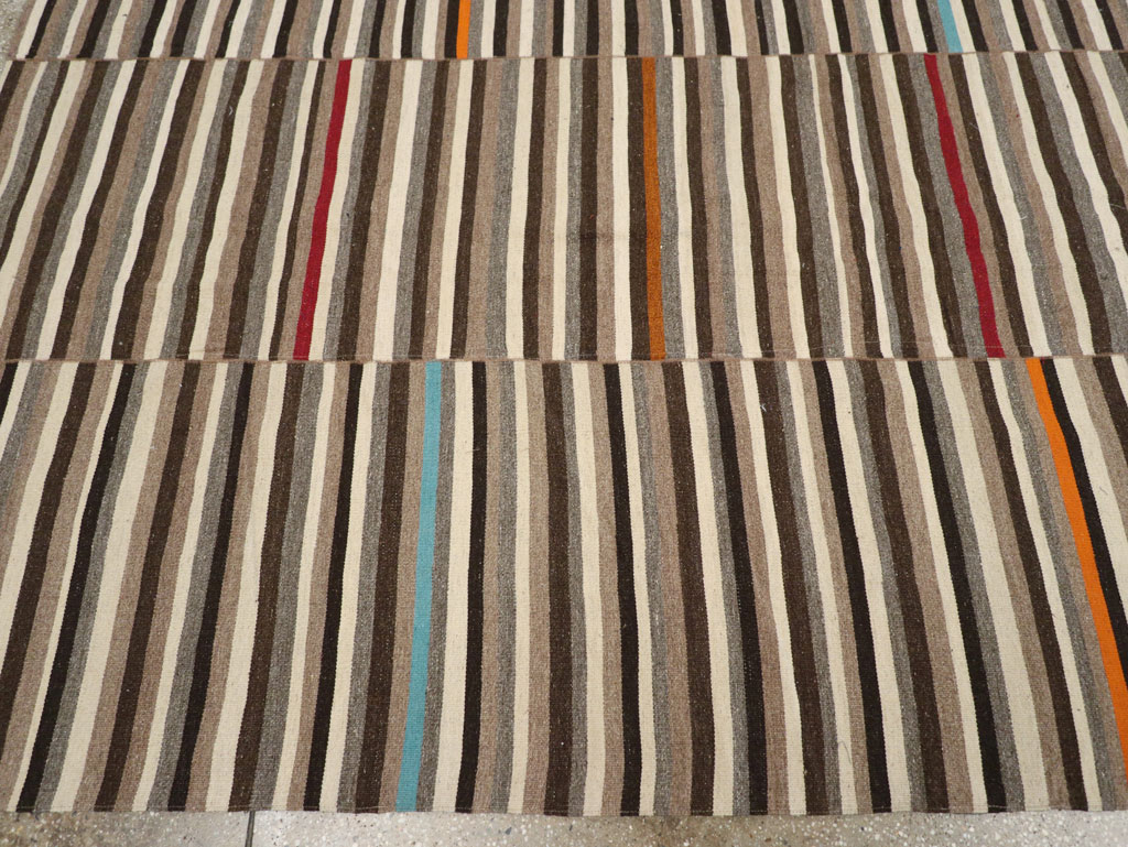 Modern Turkish Flatweave Room Size Carpet, No.31416 - Galerie Shabab