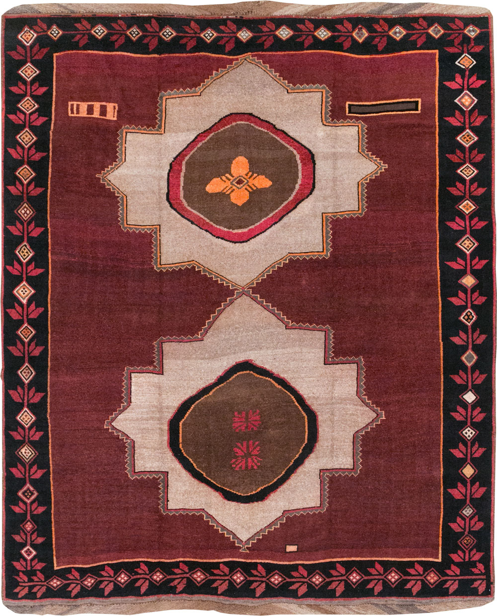 Vintage Turkish Anatolian Tribal Room Size Carpet, No.31419 - Galerie Shabab