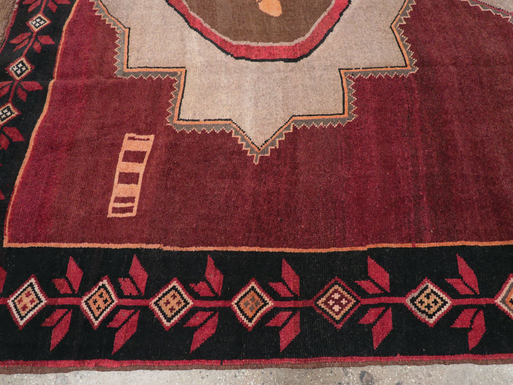Vintage Turkish Anatolian Tribal Room Size Carpet, No.31419 - Galerie Shabab