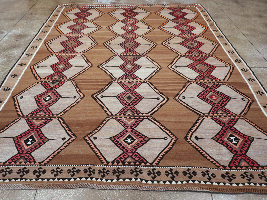 Vintage Turkish Flatweave Kilim Room Size Carpet, No.31423 - Galerie Shabab