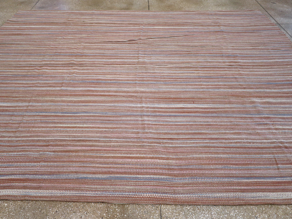 Modern Turkish Flatweave Room Size Carpet, No.31425 - Galerie Shabab