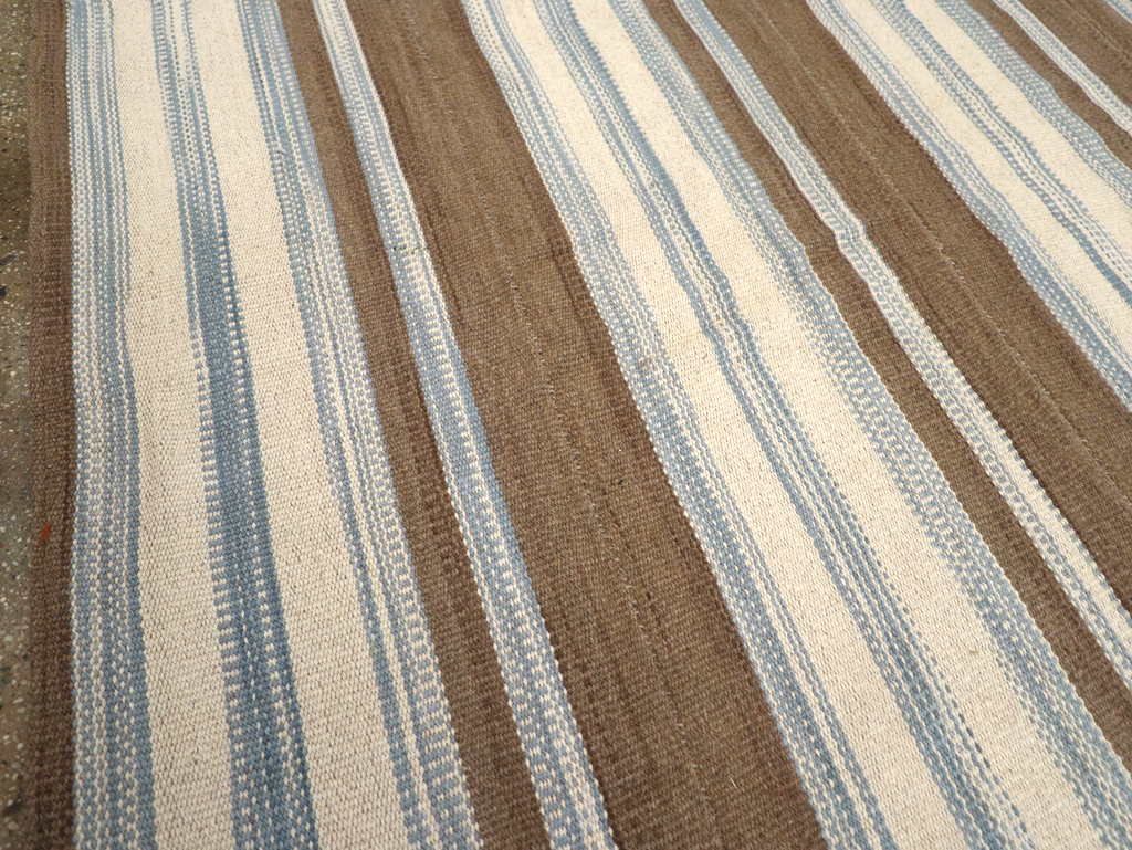 Modern Turkish Flatweave Room Size Carpet, No.31429 - Galerie Shabab