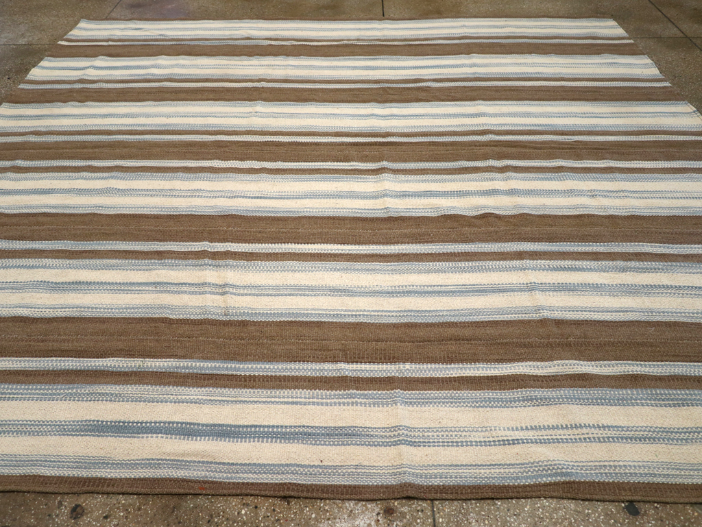Modern Turkish Flatweave Room Size Carpet, No.31429 - Galerie Shabab