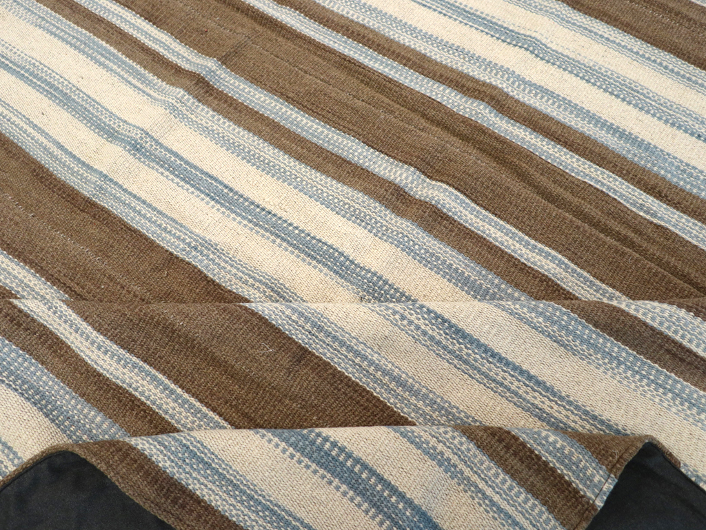 Modern Turkish Flatweave Room Size Carpet, No.31429 - Galerie Shabab