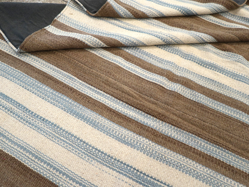 Modern Turkish Flatweave Room Size Carpet, No.31429 - Galerie Shabab