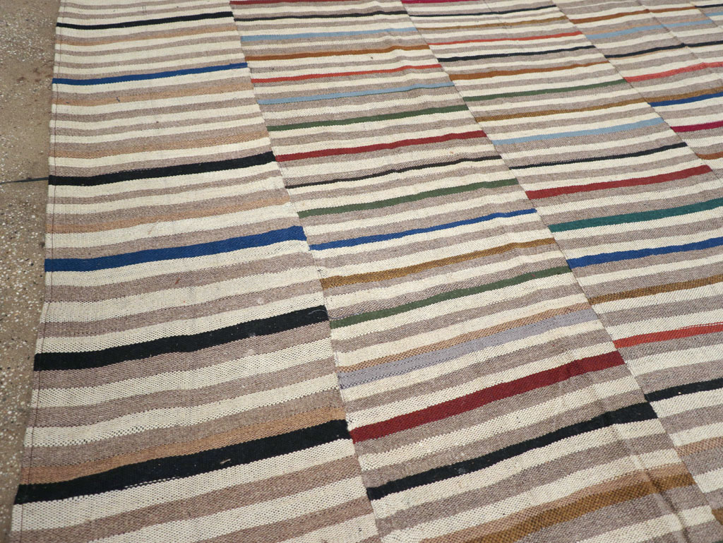 Modern Turkish Flatweave Kilim Oversize Square Carpet, No.31431 - Galerie Shabab