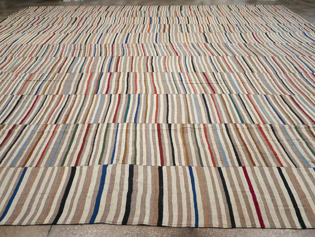 Modern Turkish Flatweave Kilim Oversize Square Carpet, No.31431 - Galerie Shabab