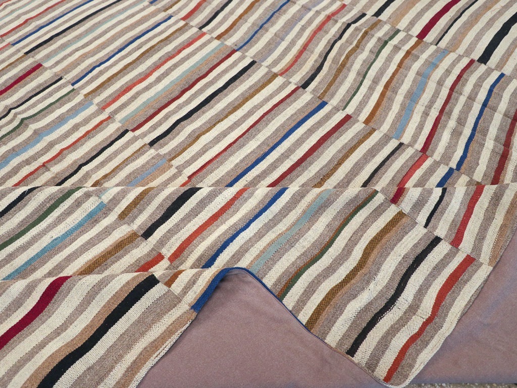 Modern Turkish Flatweave Kilim Oversize Square Carpet, No.31431 - Galerie Shabab
