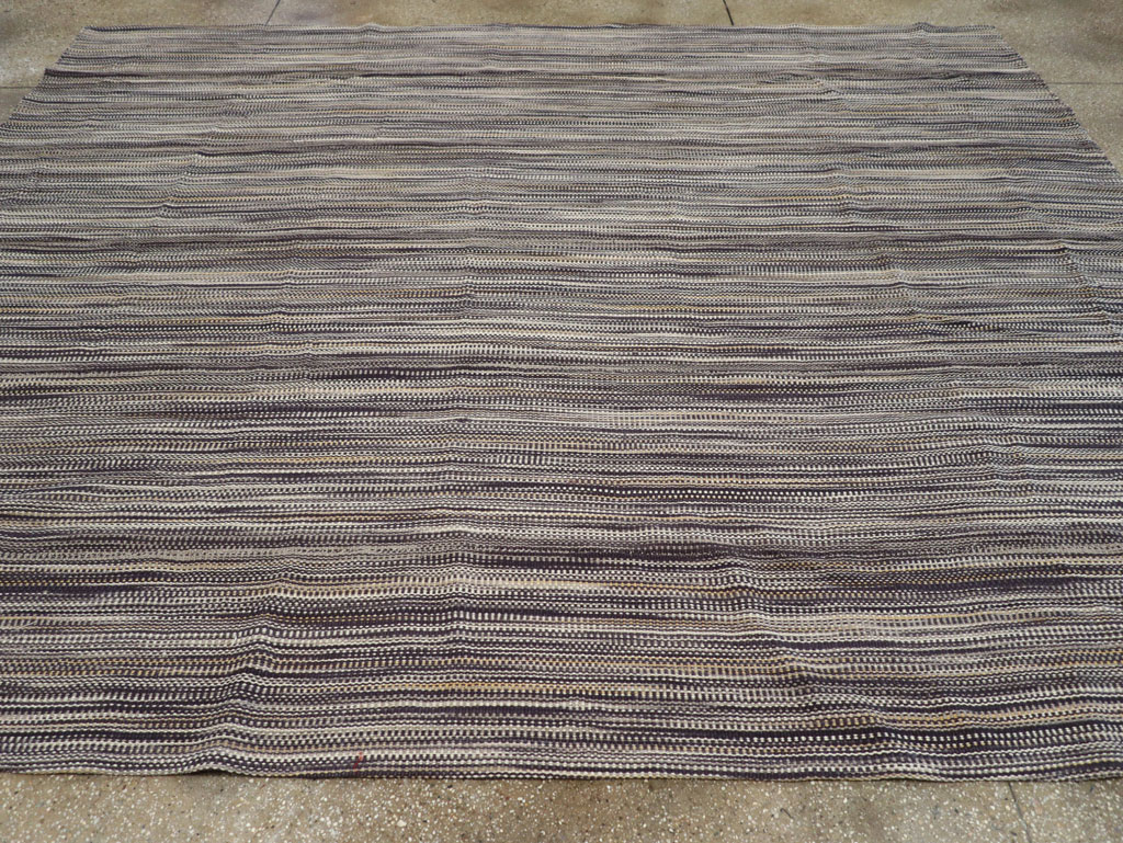 Modern Turkish Flatweave Room Size Carpet, No.31432 - Galerie Shabab