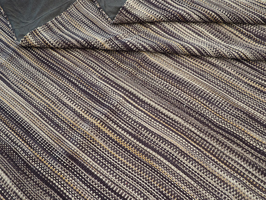 Modern Turkish Flatweave Room Size Carpet, No.31432 - Galerie Shabab