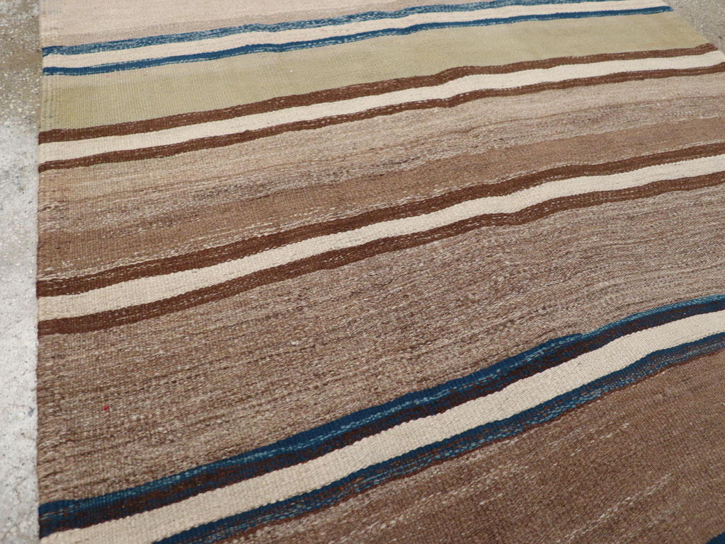 Vintage Persian Kilim Gallery Rug, No.31437 - Galerie Shabab