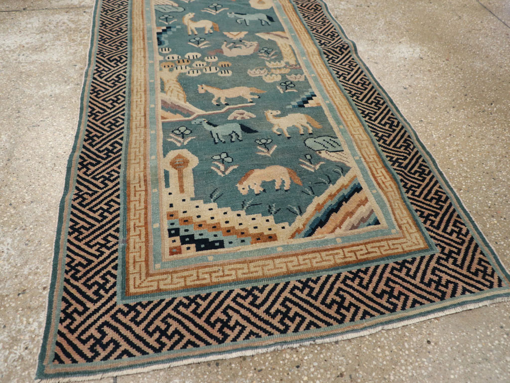 Antique Chinese Pictorial Throw Rug, No.31444 - Galerie Shabab
