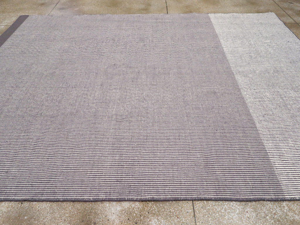 Contemporary Turkish Flatweave Room Size Carpet, No.31447 - Galerie Shabab