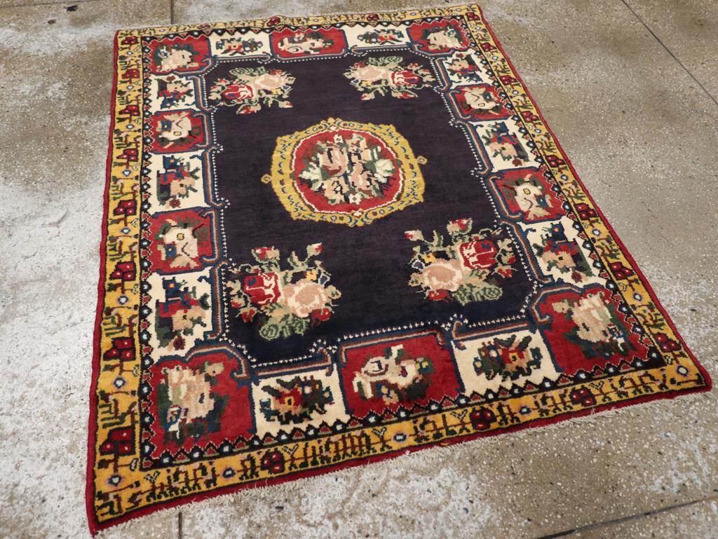 Vintage Persian Bakhtiari Throw Rug, No.31449 - Galerie Shabab