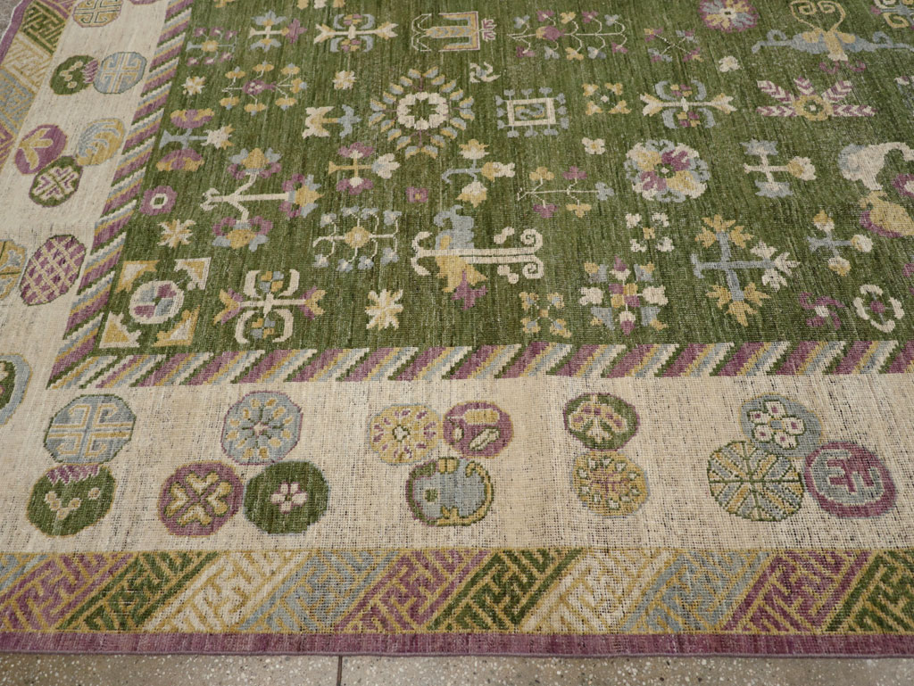 Modern East Turkestan Khotan Room Size Carpet, No.31454 - Galerie Shabab