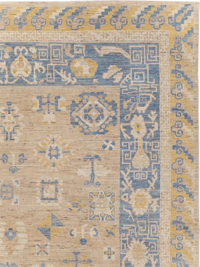 Modern East Turkestan Khotan Room Size Carpet, No.31458 - Galerie Shabab