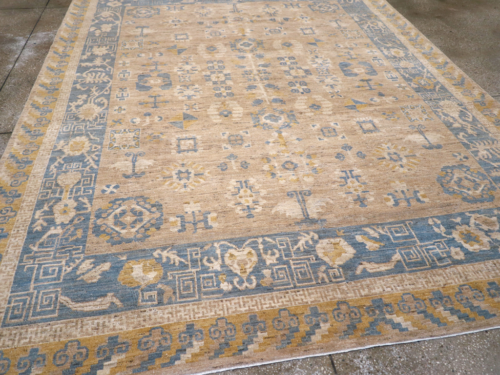 Modern East Turkestan Khotan Room Size Carpet, No.31458 - Galerie Shabab