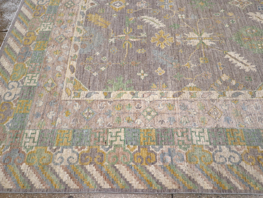 Modern East Turkestan Khotan Room Size Carpet, No.31460 - Galerie Shabab