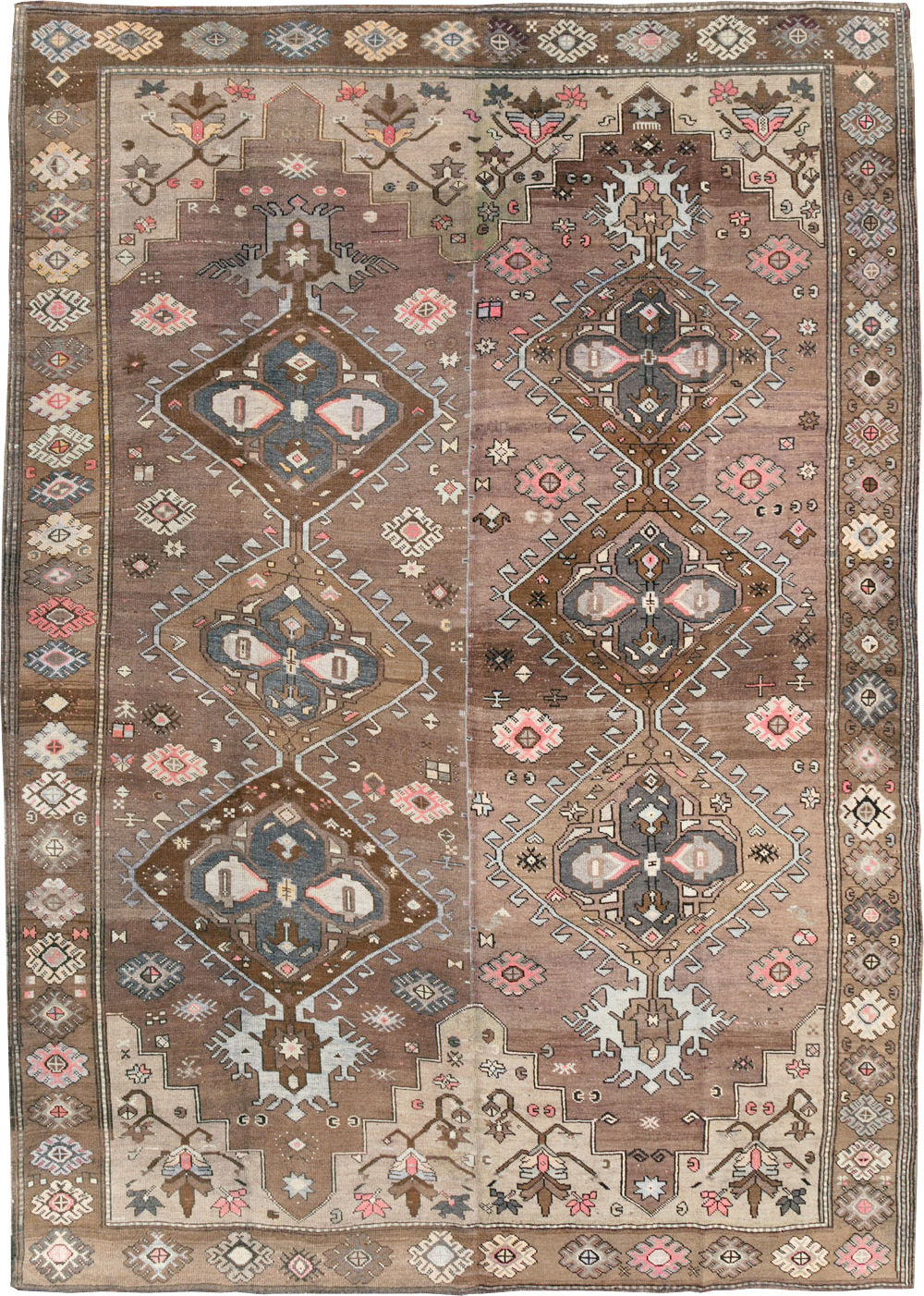 Vintage Turkish Anatolian Tribal Room Size Carpet, No.31467 - Galerie Shabab