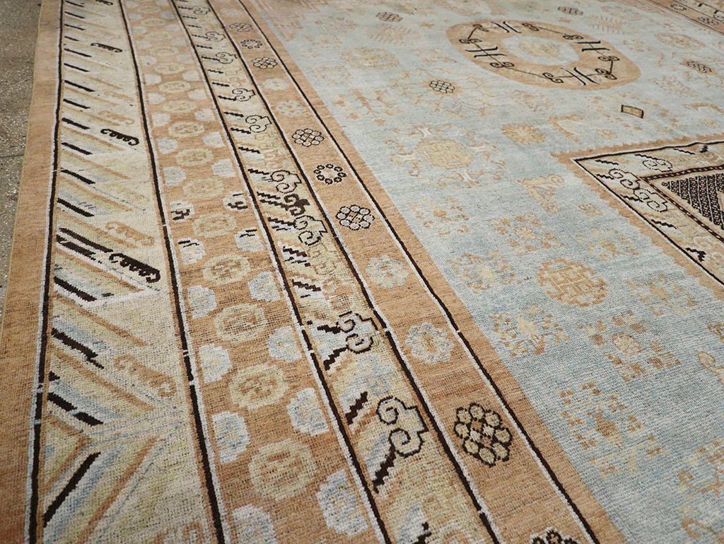 Antique East Turkestan Khotan Large Carpet, No.31472 - Galerie Shabab
