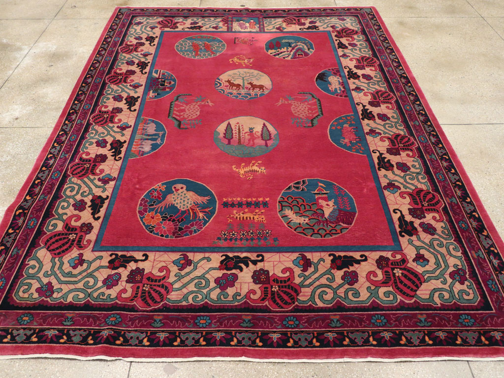 Vintage Chinese Pictorial Art Deco Room Size Carpet, No.31475 - Galerie Shabab