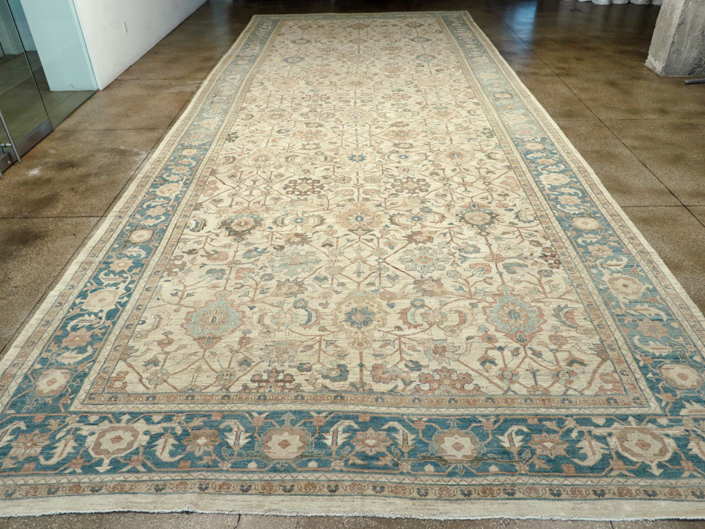 Modern Persian Sultanabad Oversize Carpet, No.31476 - Galerie Shabab