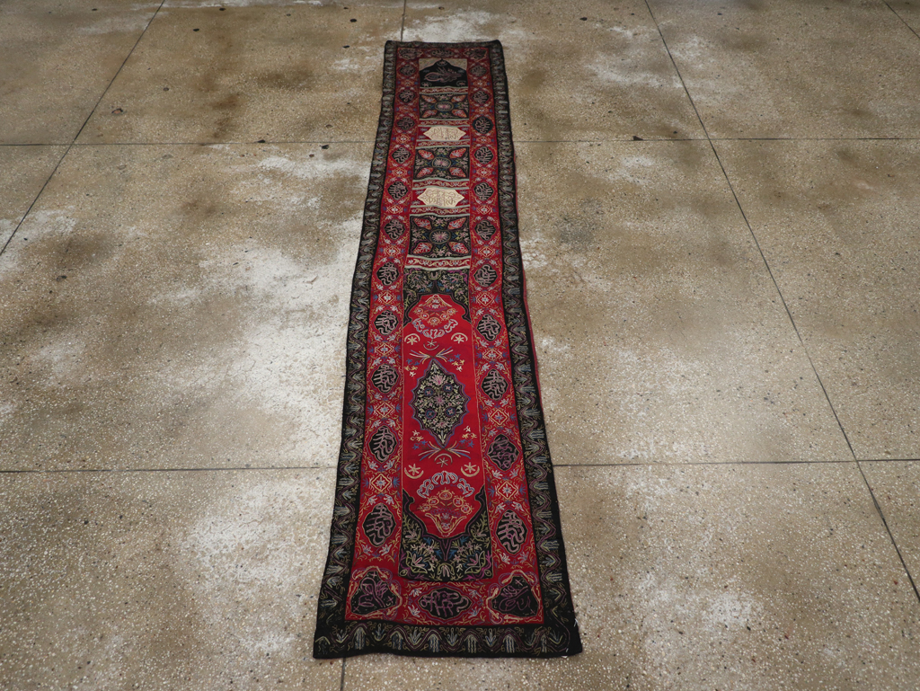 Vintage Indian Embroidered Wall Hanging Textile Runner, No.31478 - Galerie Shabab