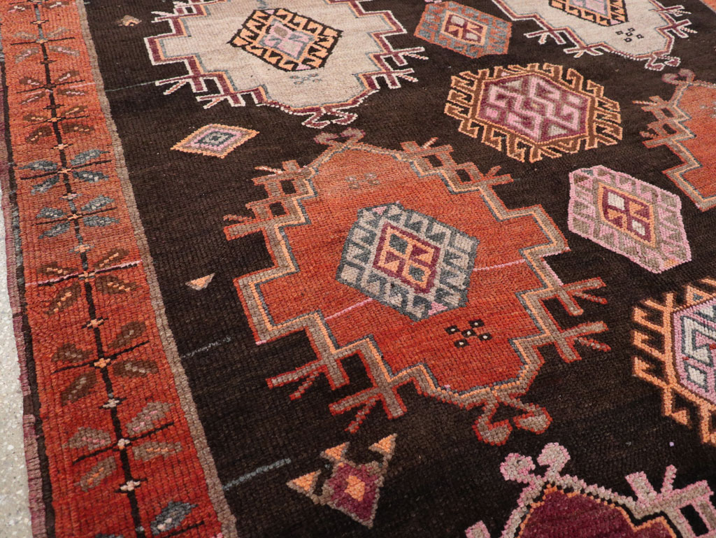 Vintage Turkish Anatolian Small Room Size Carpet, No.31479 - Galerie Shabab
