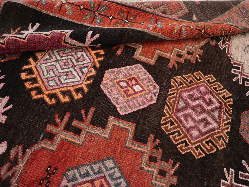 Vintage Turkish Anatolian Small Room Size Carpet, No.31479 - Galerie Shabab