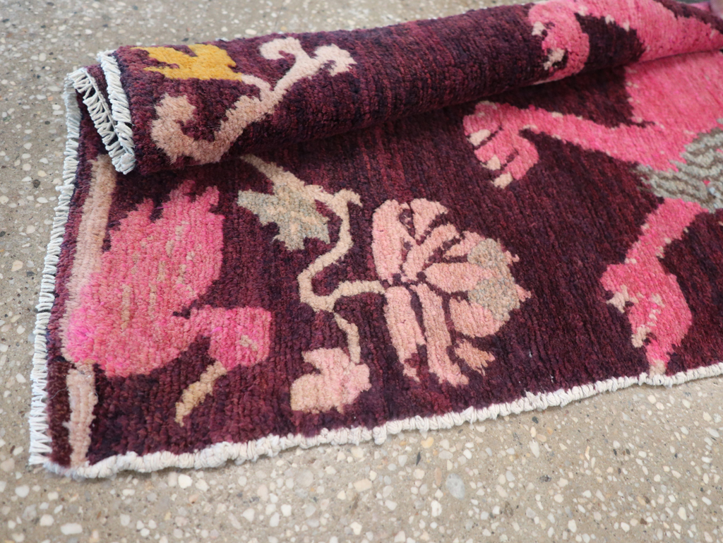 Vintage Tibetan Small Pictorial Runner, No.31487 - Galerie Shabab