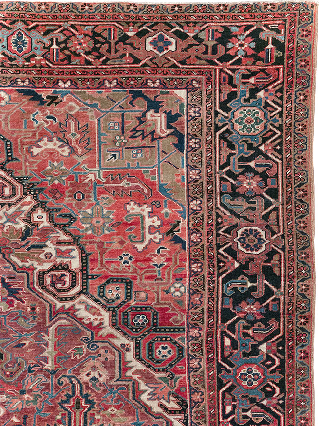 Antique Persian Heriz Large Carpet, No.31493 - Galerie Shabab