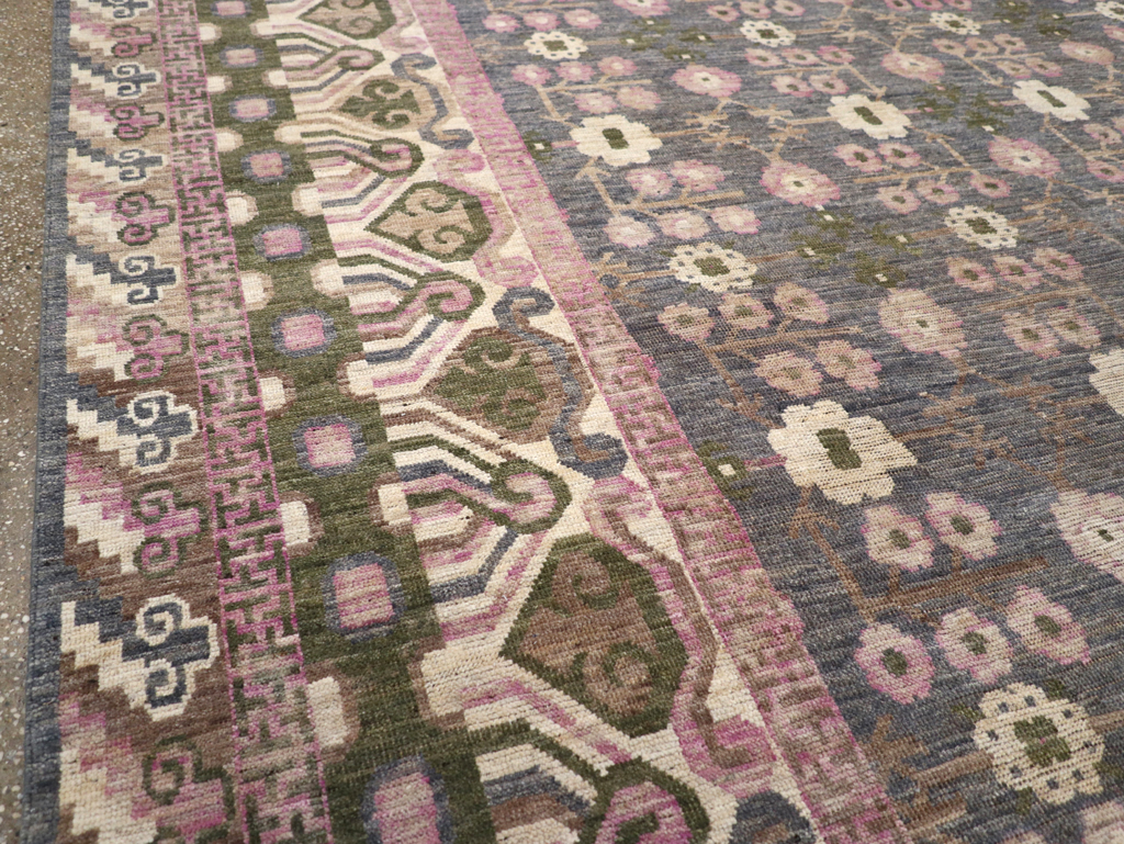 Modern East Turkestan Khotan Room Size Carpet, No.31495 - Galerie Shabab