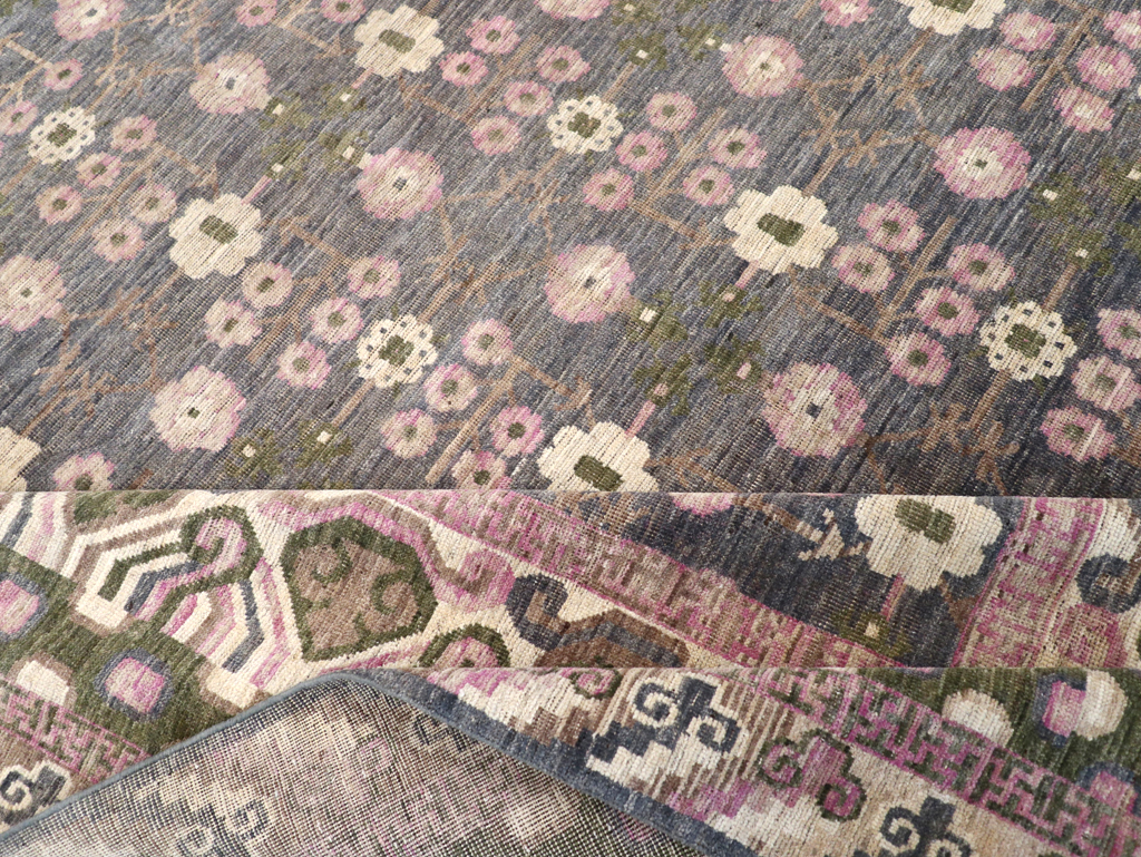 Modern East Turkestan Khotan Room Size Carpet, No.31495 - Galerie Shabab