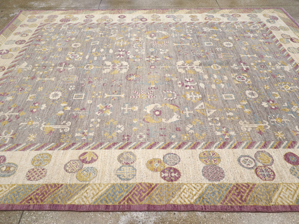 Modern East Turkestan Khotan Room Size Carpet, No.31496 - Galerie Shabab