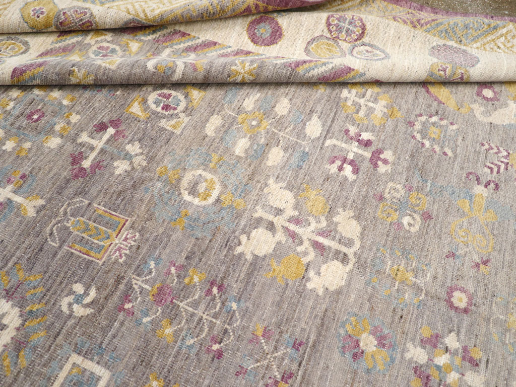 Modern East Turkestan Khotan Room Size Carpet, No.31496 - Galerie Shabab