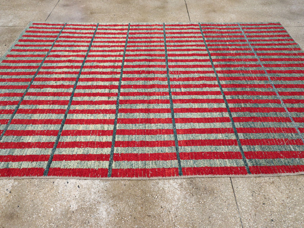 Contemporary Turkish Art Deco Style Accent Carpet, No.31500 - Galerie Shabab