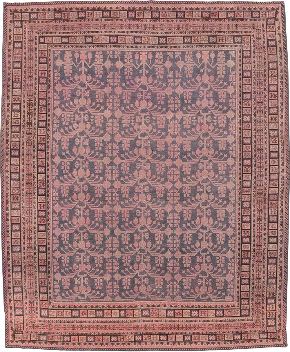 Antique East Turkestan Khotan Room Size Carpet, No.31505 - Galerie Shabab