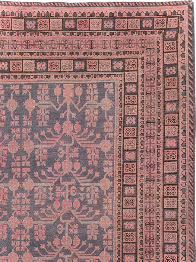 Antique East Turkestan Khotan Room Size Carpet, No.31505 - Galerie Shabab